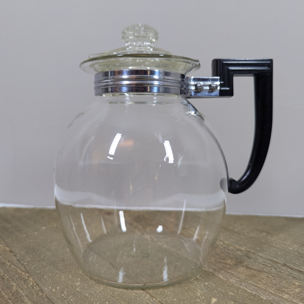 Vintage Pyrex Flameware Coffee Pot 8 Cup 8466 with Lid & Black Handle Mid Centur